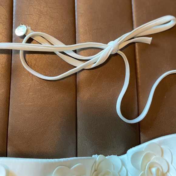 Kate Spade rosette bikini top size L NWT - Picture 5 of 8